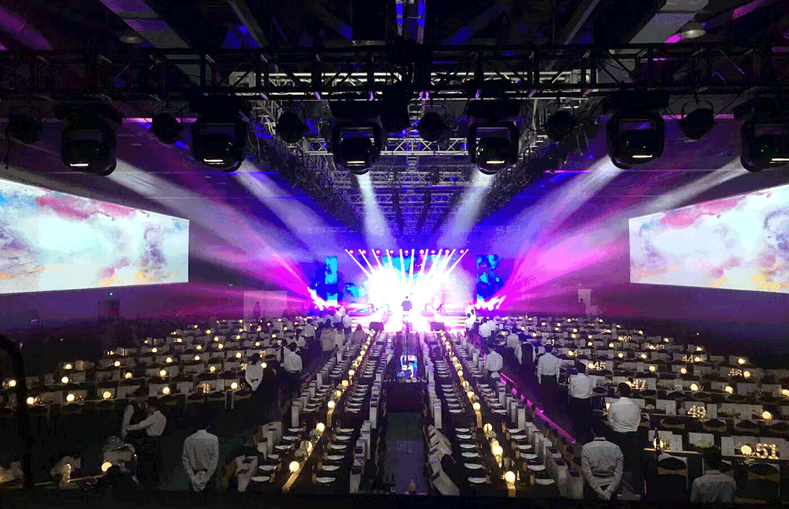 上海房地產(chǎn)企業(yè)舞臺搭建年會布置 第3張 上海房地產(chǎn)企業(yè)舞臺搭建年會布置 第3張