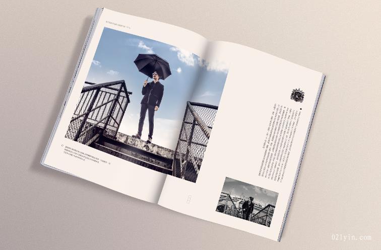 有特色的服裝畫(huà)冊(cè)設(shè)計(jì)總是更能吸引人  第2張