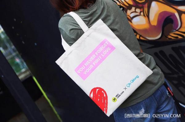 潮牌購物手提袋加印定制 第3張 潮牌購物手提袋加印定制 第3張